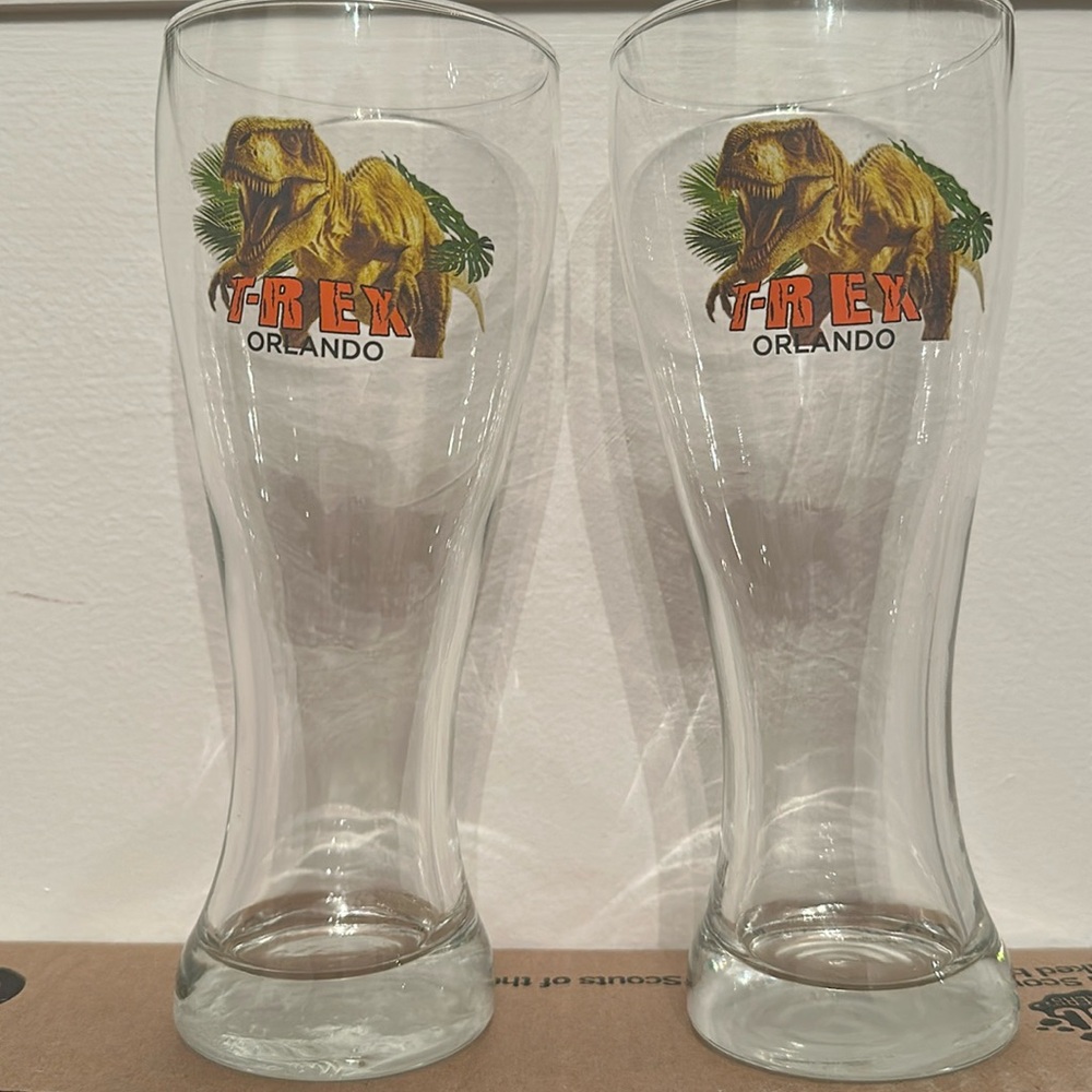 T-Rex Cafe Orlando 20 oz Pilsner Beer Glasses